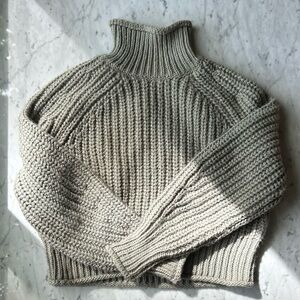 Chunky mock neck sweater